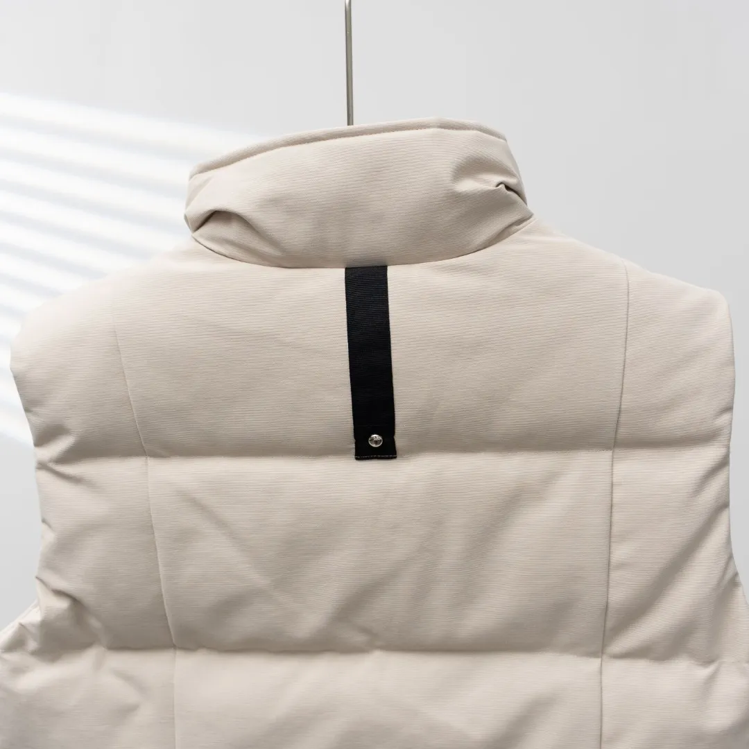 MOOSE KNUCKLES ：Cream White Size：S-XXL